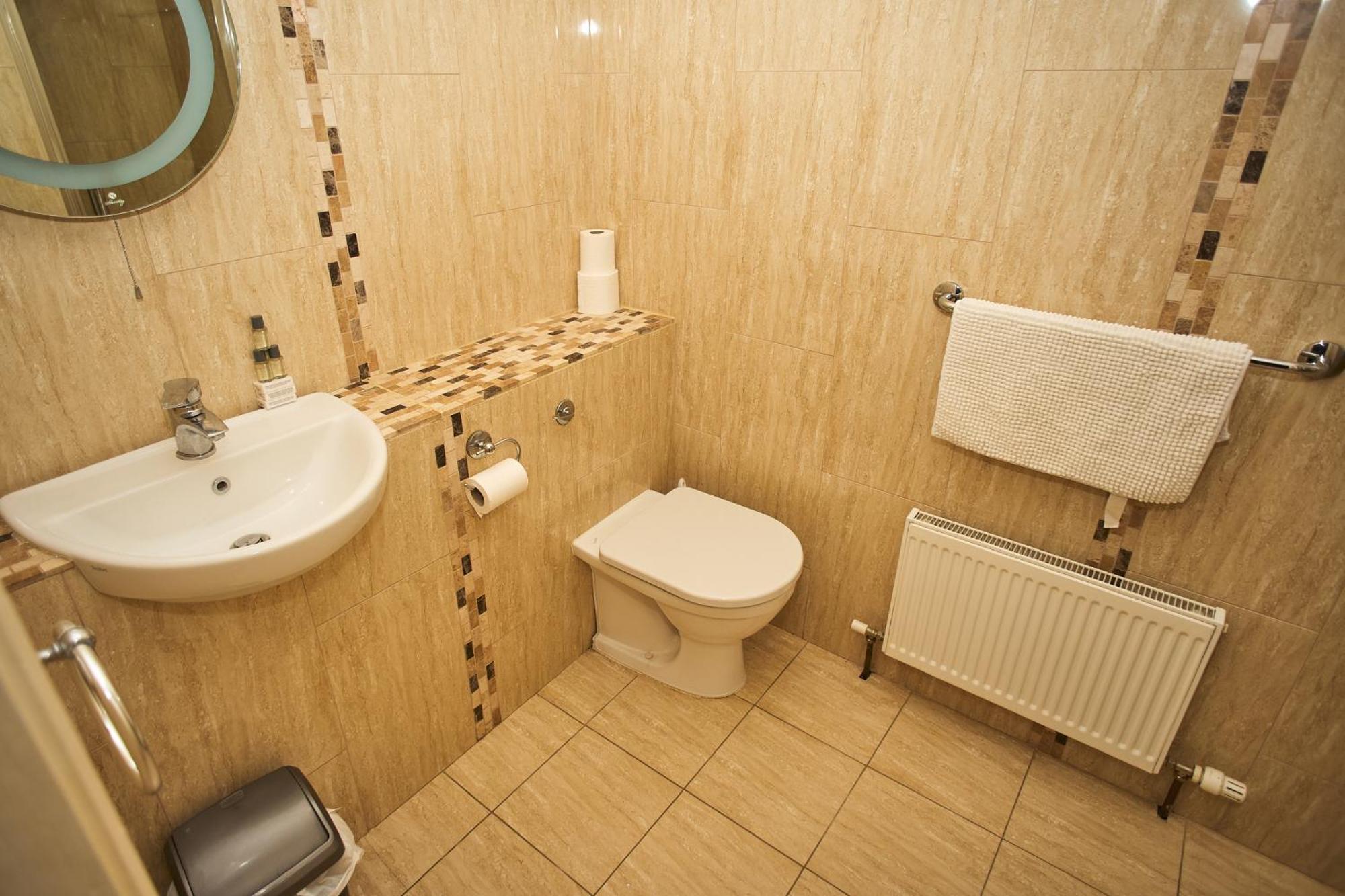 Five Glens Inn Manorhamilton Ngoại thất bức ảnh